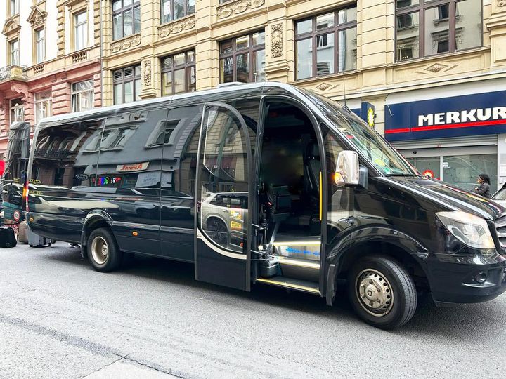 Tour package 9 pax 08-15/01/2026